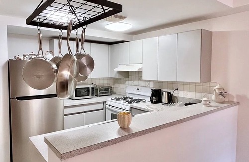 Clinton Hill Apartment | Calm, Quiet Oasis in the city! 2BR 2Bath, Private Duplex in Clinton Hill
