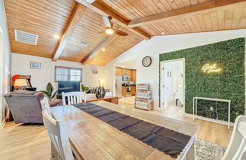 Tampa House | Canal Front, Kayak, Paddle Board, Hot Tub, Convenient Location