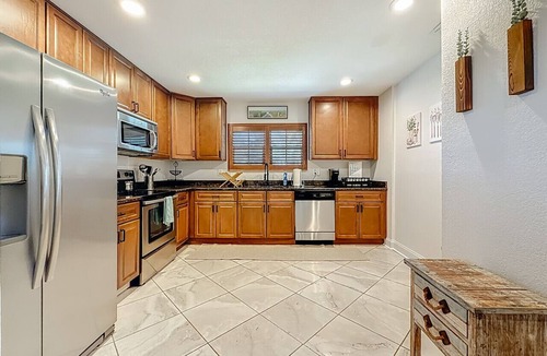 Tampa House | Canal Front, Kayak, Paddle Board, Hot Tub, Convenient Location