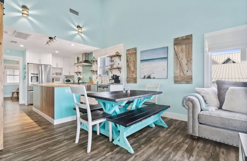 Holiday Isle House | Canalfront, Boat slip, Hot Tub, SUPs, Dogs, Beach