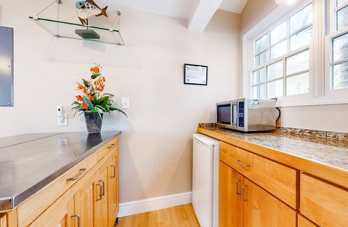 Summerland Key House | Canalfront house with private pool, WiFi, private washer/dryer, and central AC