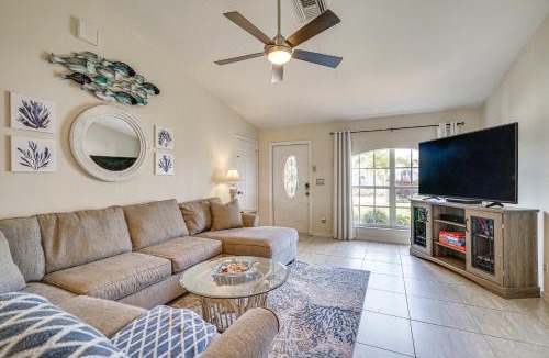 Pelican House | Cape Coral Home w/Screened Porch: 4 Mi to Beach!