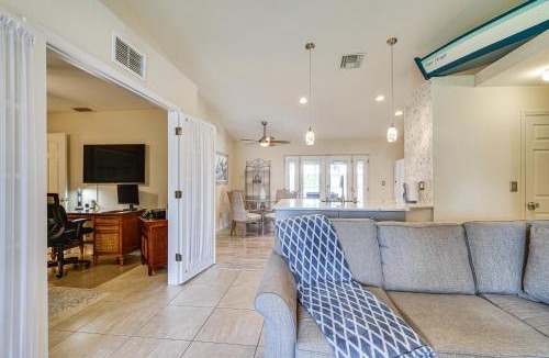 Pelican House | Cape Coral Home w/Screened Porch: 4 Mi to Beach!