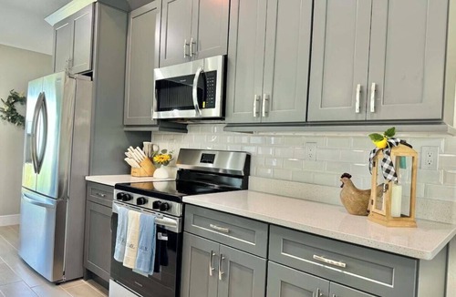 Diplomat House | Cape Coral Waterfront Oasis
