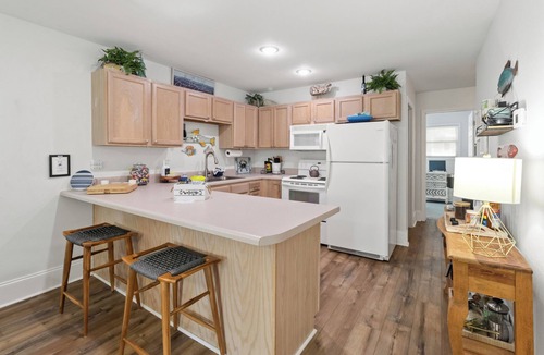 Port St. Joe House | CapeSanBlas Bright, End Unit Short walk to neighborhood private beach 2 Pools
