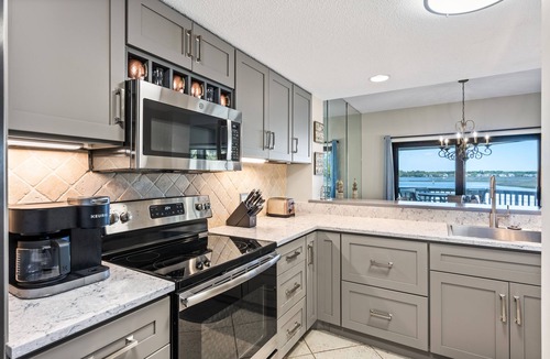 Palmetto Dunes Villa | Captains Quarters on the Water: Incredible Views and Fantastic Location!