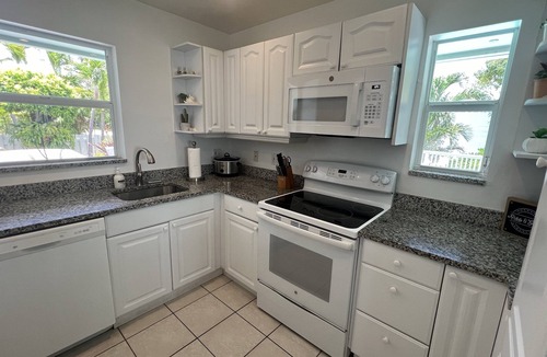 Marathon House | Caribbean Sunsets: 3BR Home Gulf Views Pool & Dock