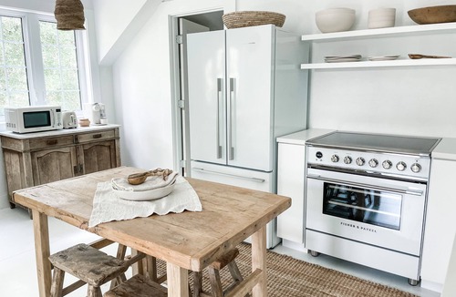 Forest District House | Carriage house, 3 blocks to beach & Seaside