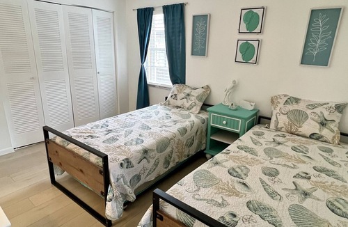 Disston Heights House | Casa del Sol- Centrally located little paradise