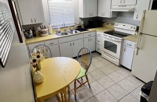 Disston Heights House | Casa del Sol- Centrally located little paradise