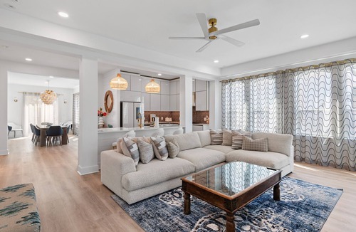Emerald Waters Village House | Casa Delle Libellule - Newly Renovated with Golf Cart