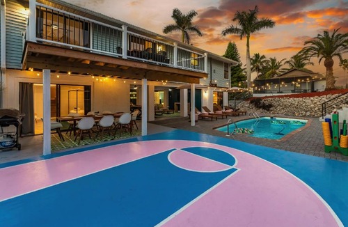 Marco Island Villa | Casa Marco - Heated Pool, Game Room, Mini Golf