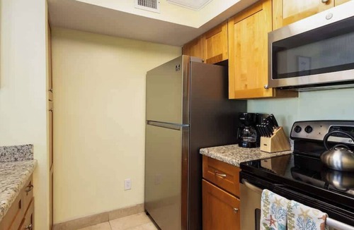 Tavernier Condo | Catch the Day, Toast the Night- Fish, Dive & Island Vibes!