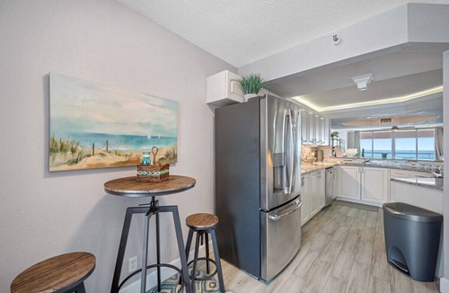 Sand Key Condo | 🩱CBC 1-15E – Private balcony, beachfront, pool, gym & pickleball!