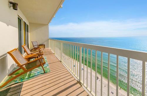 Miramar Beach House | Celadon 1902 "Aloha No Ka Oi"
