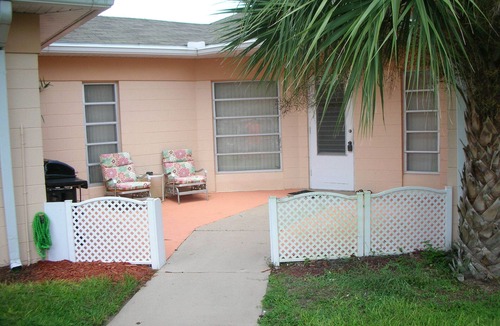 Fedhaven Villa | Central Florida Waterfront Villa, High Speed Internet Boating Tennis Heated Pool