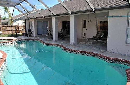 Countryway House | Central to everything Tampa Bay!