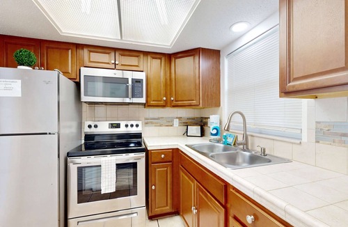 Largo House | Centrally located dog friendly comfortable home with AC and WD