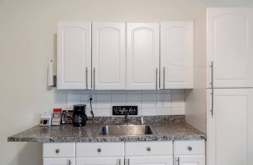 Brooklawn - St. Vincent House | Centric property close to all the great things in the city