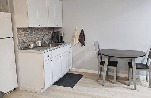 Kings Park Apartment | Charming 1-bedroom apartment in fabulous Kings Park with WiFi, AC