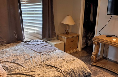 Palm City House | Charming 1-bedroom room with WiFi, AC ,private bathroom and entrance