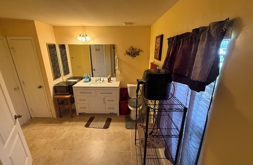 Lehigh Acres Apartment | Charming 1-bedroom apartment with AC, WiFi in lovely Lehigh Acres