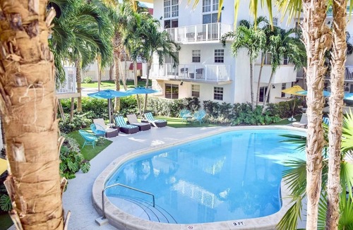 Key Biscayne Apartment | Charming 1BR Escape with Pool & Beach Nearby -