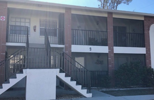Englewood South Condo | Charming 2-bedroom 2 bathroom condo 2.5 ml from Englewood beach with WiFi, AC
