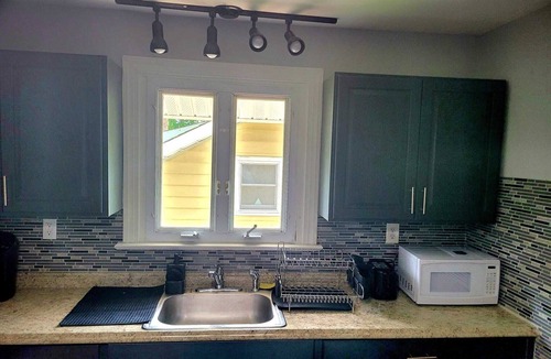 Rutherford Apartment | Charming 2-bedroom apartment with AC, WiFi in lovely Rutherford