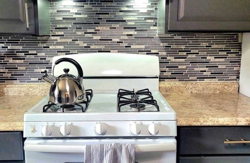 Rutherford Apartment | Charming 2-bedroom apartment with AC, WiFi in lovely Rutherford