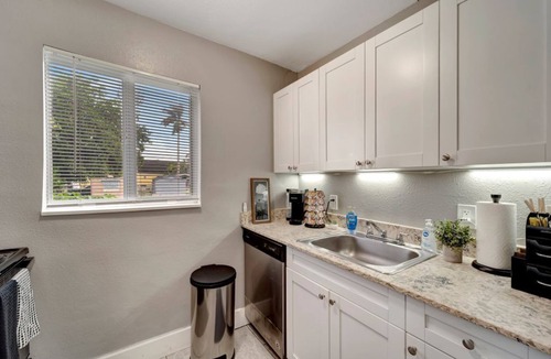 Pahokee Apartment | Charming 2-bedroom apartment with WiFi, AC in tranquil Pahokee King Beds