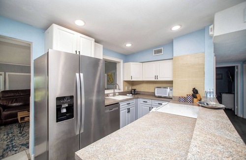 Largo House | Charming 2-bedroom house in lovely Largo with AC