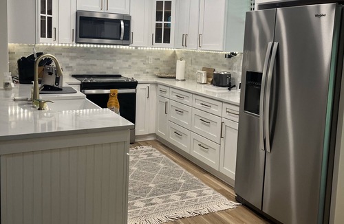 Mandarin House | Charming 2 bedroom house next to famous restaurant and marina in Mandarin,Fl.