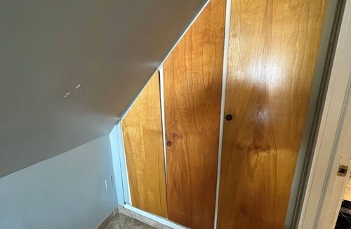 Guttenberg Apartment | Charming 2 bedroom apartment in wonderful North Bergen with AC WiFi