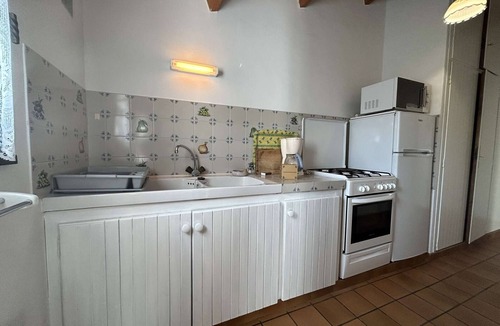Noirmoutier-en-l'Ile House | Charming 2-Room House with Terrace, 4 Sleeps, Close to Beach and Shops in Noirmoutier