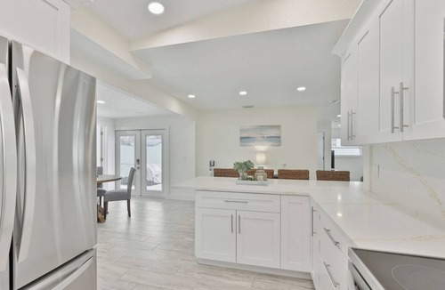 South Pinellas Community Council House | Charming 3/2 house in St. Petersburg within 2 miles of Madeira Beach Access