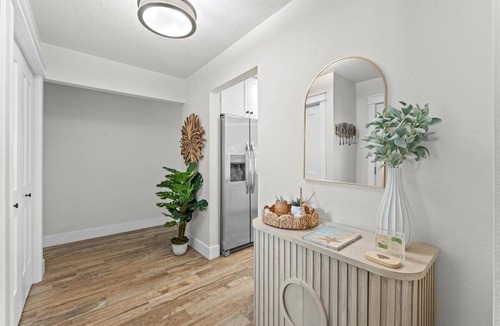 Gulf Harbors House | Charming 3-bedroom house with pool and Gulf access