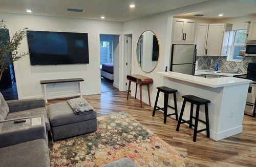 Southwest Coconut Grove House | Charming 3-bedroom house with WiFi, AC in lovely Coconut Grove