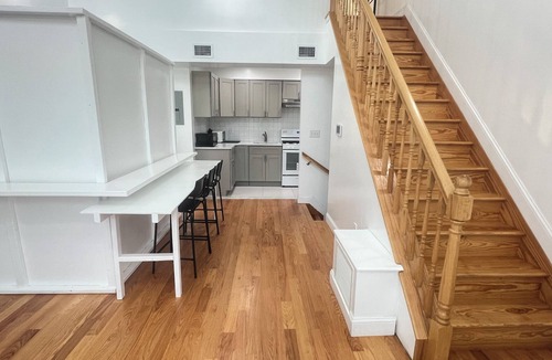 Valley Stream Apartment | Charming 3-bedroom apartment
