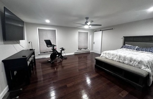 Fairfield House | Charming 3 Bedroom 3 Bathroom Just 30 Mins from NYC - Perfect VBRO Getaway