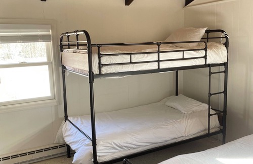 Windham House | Charming 3-bedroom farmhouse with hot tub in the Catskills