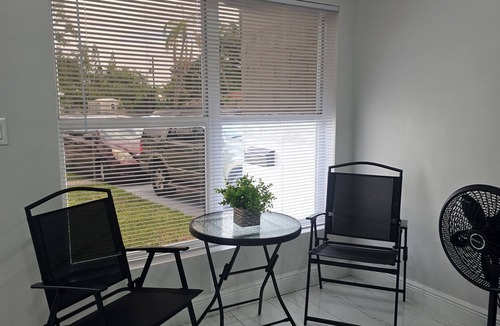 Bradenton House | Charming 3-bedroom house in peaceful Bradenton with AC for relaxing stays