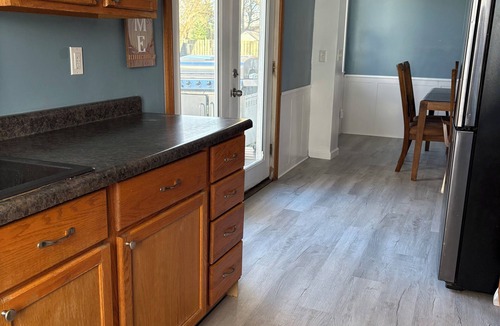 Nazareth House | Charming 3-bedroom house with a finished basement in wonderful Kalamazoo