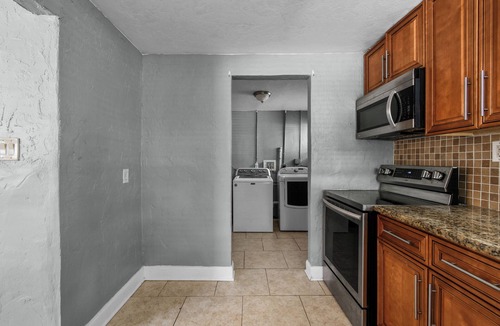 North Trail House | Charming 3-bedroom house with WiFi and AC in awesome Sarasota