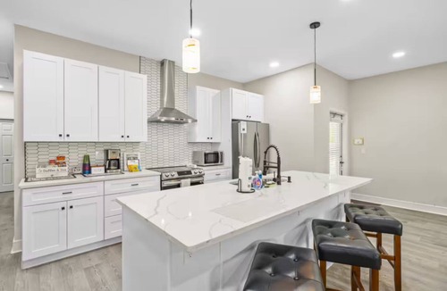 Ybor City House | Charming 3-bedroom house with Pool in sunny Tampa