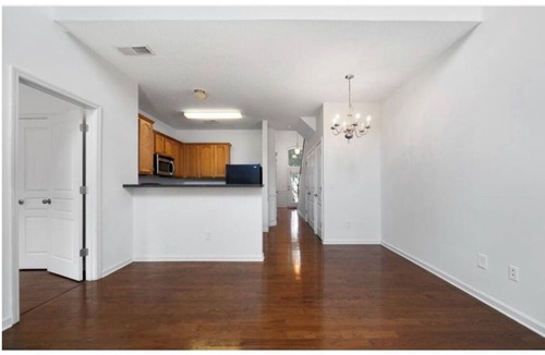 Kennesaw House | Charming 3-bedroom townhome with AC in welcoming Kennesaw