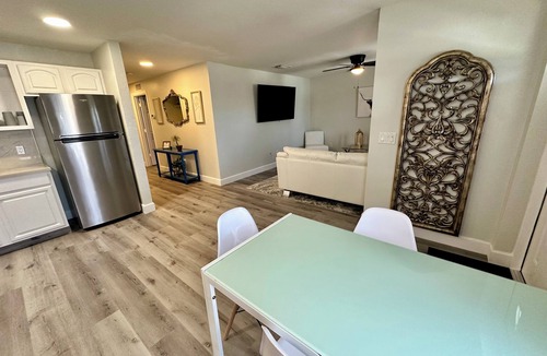 Westminister House | Charming 3-bedroom- 2 bathroom house, by JetBlue Park.