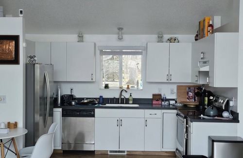 Pinconning Cabin | Charming 3-bedroom waterfront / WiFi & AC in lovely Fraser Township/Bay area