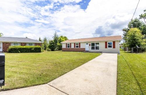 Sherwood House | Charming 3BR Home with Free Parking & Game Room