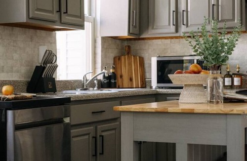 Hoboken House | Charming 3BR sec to Skyline Views - 20 Min to New York City - Near Met Life